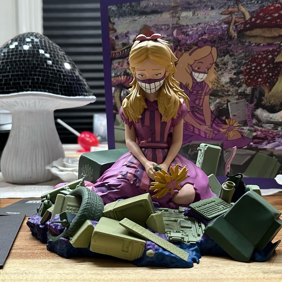 MIGHTY JAXX "ALICE IN WASTELAND" STATUE BY ABCNT LTD EDITION 100%AUTHENTIC NEW - Picture 13 of 16